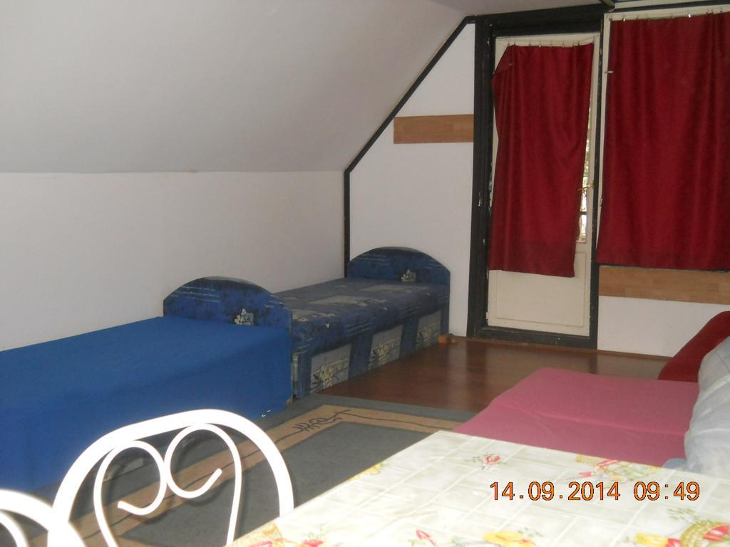 Villa Fenyves Nyaralo à Hajdúszoboszló Chambre photo